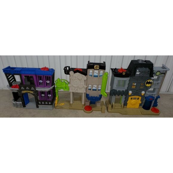 Imaginext GOTHAM CITY CENTER Gotham Hotel, PD, & Jail Playsets Fisher Price DC